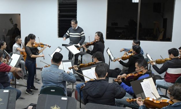 Lindo Ecuador | Orquesta Sinfónica de Cuenca rinde homenaje a Cuenca en sus 466 años de fundación – Ministerio de Cultura y Patrimonio