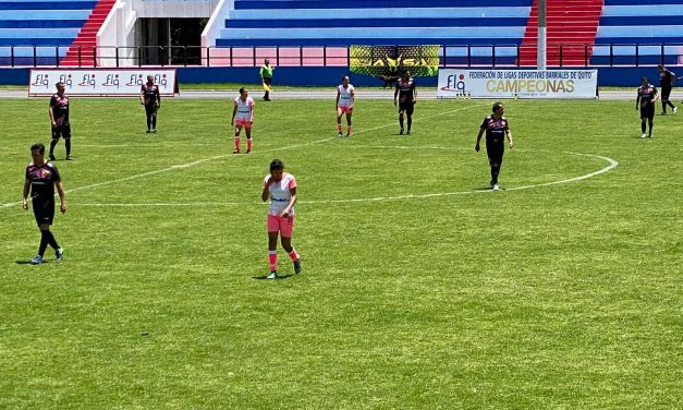 Noticias para migrantes Ecuatorianos El Club Ñañas hizo su presentación con un partido contra leyendas del fútbol y el Alcalde de Quito – Diario La Hora