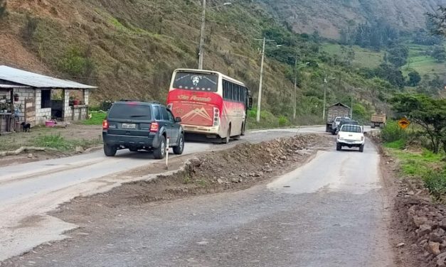 Noticias para migrantes Ecuatorianos Azuay con 8 exigencias viales para el Gobierno