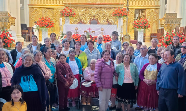 Noticias para migrantes Ecuatorianos Adultos mayores del cantón San Fernando cumplieron su sueño de visitar a la Virgen del Cisne