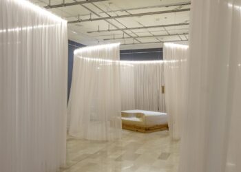 Noticias para migrantes Ecuatorianos Una muestra de cuerpo, consuelo y memoria reabre las puertas de Arte Actual Flacso