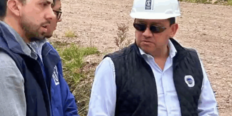 Noticias para migrantes Ecuatorianos Contraloría recorre obras en Azuay por examen especial que ejecuta a la Prefectura