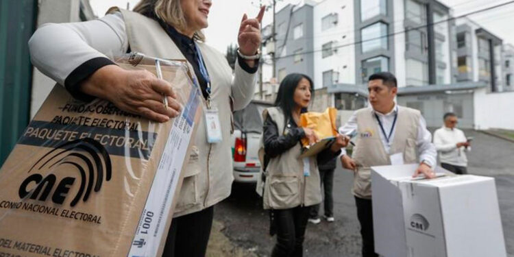 Noticias para migrantes Ecuatorianos Misión de Observación Electoral de UIDE descartó fraude en los resultados oficiales
