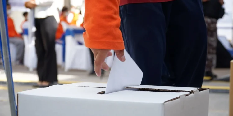 Noticias para migrantes Ecuatorianos Constitución de Ecuador: ¿cuál es la postura de la ciudadanía sobre los cambios?