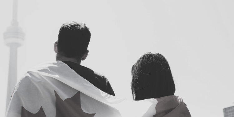 Ecuatorianos enfrentan incertidumbre ante nuevas políticas de asilo en Canadá.