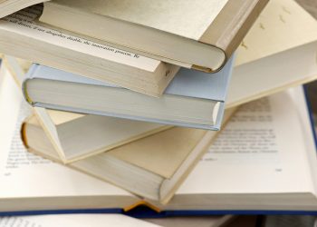 Docentes ecuatorianos reciben 3 000 becas UNIR para capacitarse en 2025