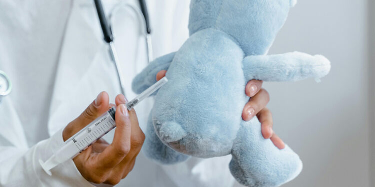 UNICEF y OMS reportan 69 000 niños sin vacunas en Ecuador