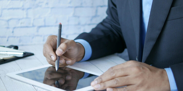 Ecuador y RD avanzan en digitalización con acuerdo de firmas electrónicas