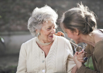 ¿Viviste fuera de Ecuador? Aprende a sumar aportes al IESS desde el exterior para tu jubilación