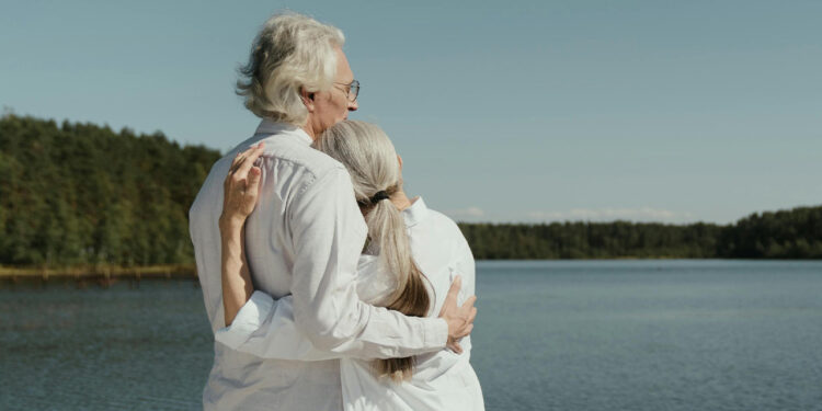 Requisitos para jubilarse en el IESS en 2025: 60 años y 360 aportes