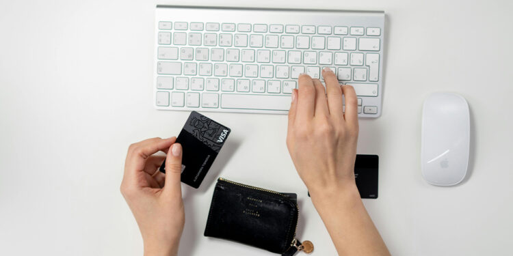 Arancel en Ecuador encarece compras en Temu