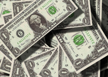 EE. UU. y OEA fortalecen cooperación con Ecuador contra lavado de activos y billetes falsos