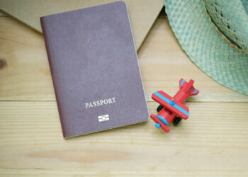 Ecuador inicia la visa temporal de transeúnte para ciudadanos extranjeros