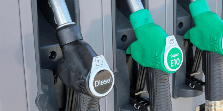 FUERZAS ARMADAS INTENSIFICAN LUCHA CONTRA EL TRÁFICO DE COMBUSTIBLE