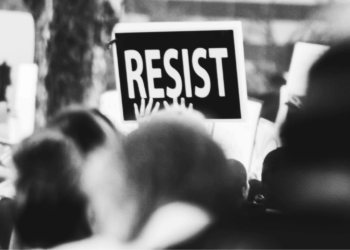 Cierres de vías en Loja y marcha pacífica en Cotacachi pese al fin del paro nacional