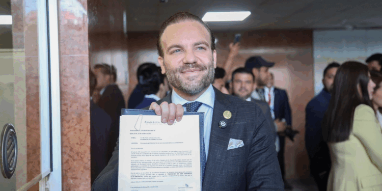 Asambleísta Juan José Reyes impulsa ley para reconocer los esports en Ecuador