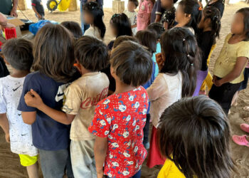 Noticias para migrantes Ecuatorianos Invitan a donar una pelota o una camiseta para niños de Taisha