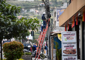 Noticias para migrantes Ecuatorianos Más de siete toneladas de cables retirados por el Centrosur