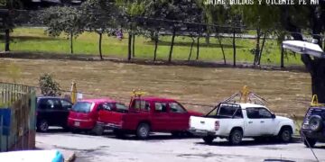 Noticias para migrantes Ecuatorianos Se desbordó el río Santa Bárbara en Gualaceo