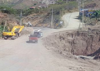 Noticias para migrantes Ecuatorianos Cierre vial en kilómetro 67 de la Cuenca – Girón -Pasaje. Ruta alterna por Santa Isabel