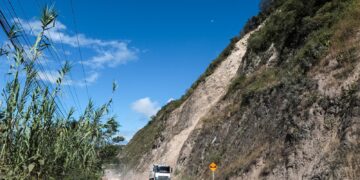 Noticias para migrantes Ecuatorianos Habilitada la vía Girón-Pasaje para todo tipo de vehículos