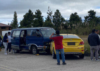 Noticias para migrantes Ecuatorianos Al menos 7 heridos por accidente de tránsito en el ingreso a Zhiña, en la vía Cuenca – Loja