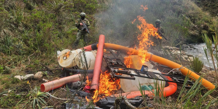 Noticias para migrantes Ecuatorianos Así militares inhabilitaron un campamento de minería ilegal en Sígsig