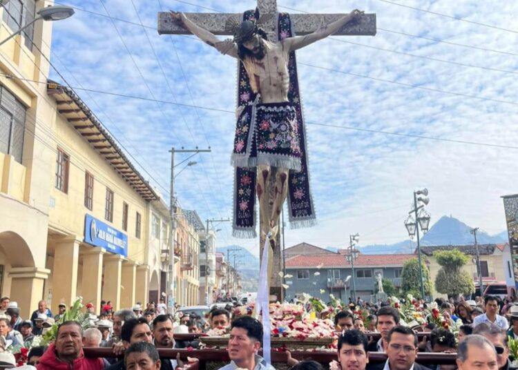 Noticias para migrantes Ecuatorianos Girón prepara seis semanas de festividades