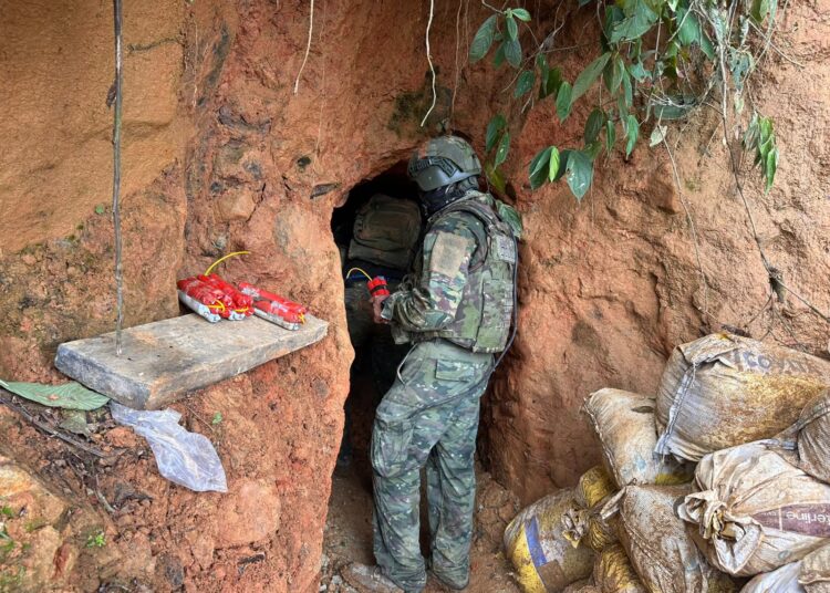 Noticias para migrantes Ecuatorianos Duro golpe a la minería ilegal en Ponce Enríquez