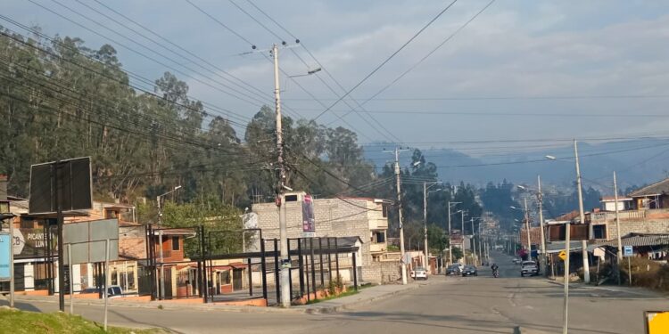 Noticias para migrantes Ecuatorianos Ataque armado contra dos vehículos en Azogues