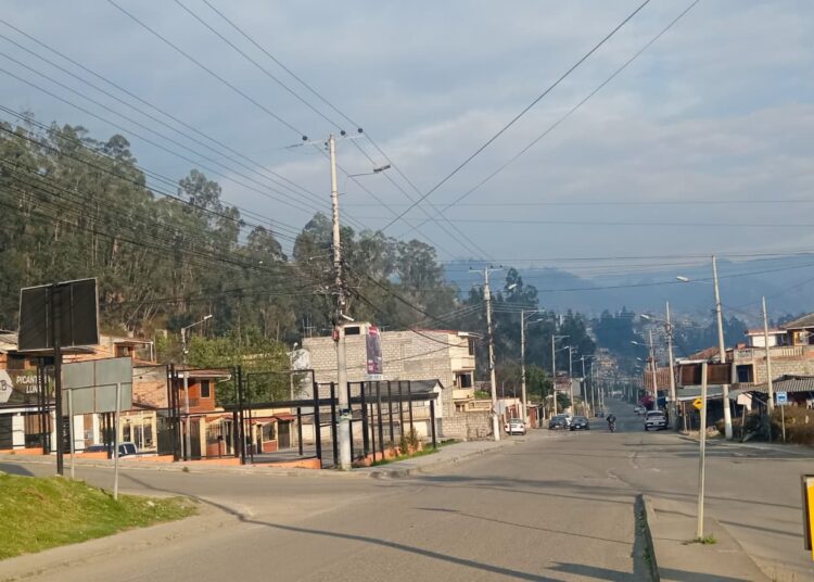 Noticias para migrantes Ecuatorianos Ataque armado contra dos vehículos en Azogues