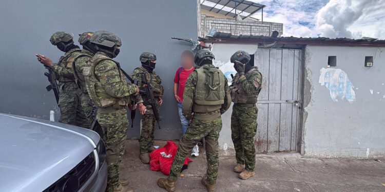 Noticias para migrantes Ecuatorianos Ciudadano extranjero es detenido en Azogues por presunta usura